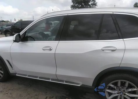 2019 BMW X5 xDrive40I z USA, uszkodzony, nr VIN 5UXCR6C52KLL37038